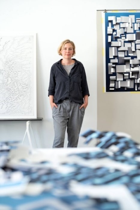 ART at Berlin - 68 projects - Christiane Feser in ihrem Atelier - Foto Frank Roeth