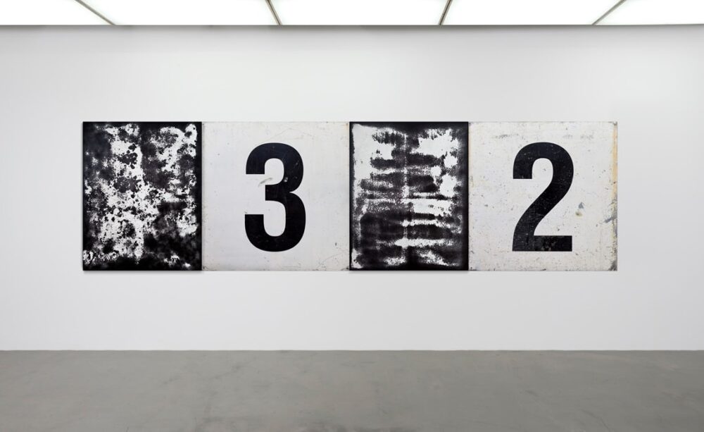 ART at Berlin - AOA;87 - XOOOOX -3