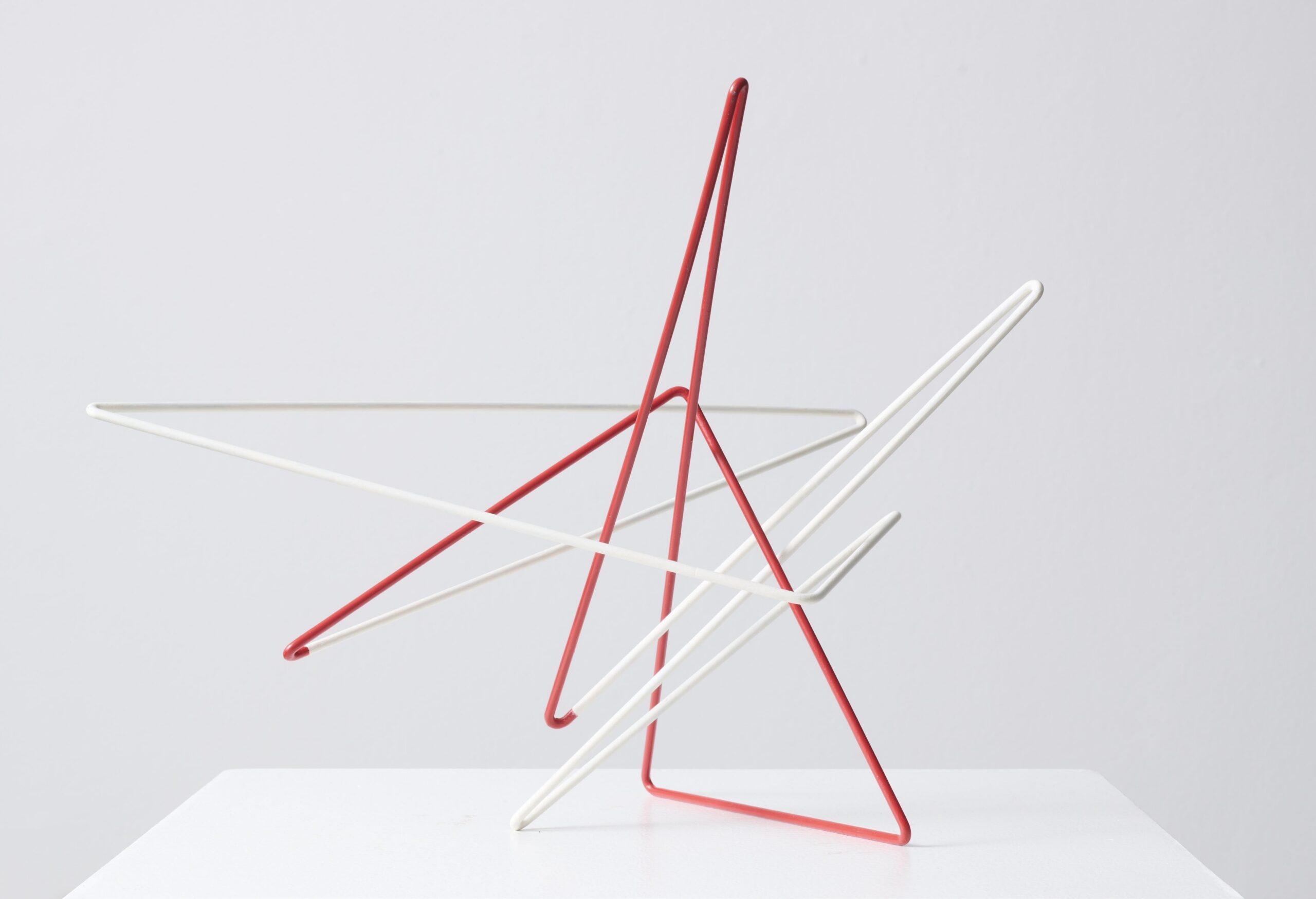 ARTatBerlín -Galerie Friese - Norbert Kricke + Dieter Krieg - Raumplastik Rot-Weiß