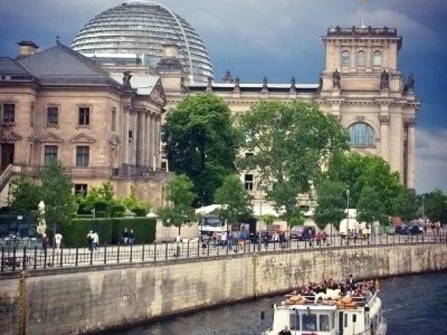 Fahrgastschiff Blue-Star der Reederei Riedel