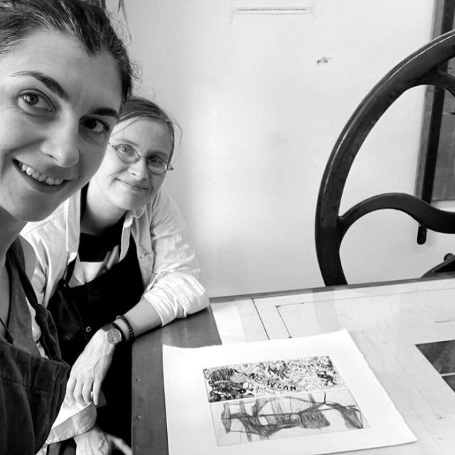 Gowara Minsa + Simona Soare + Gäste | Empfangen. Gedruckt. Gesendet | Galerie Inga Kondeyne | 13.12.2025–24.01.2026