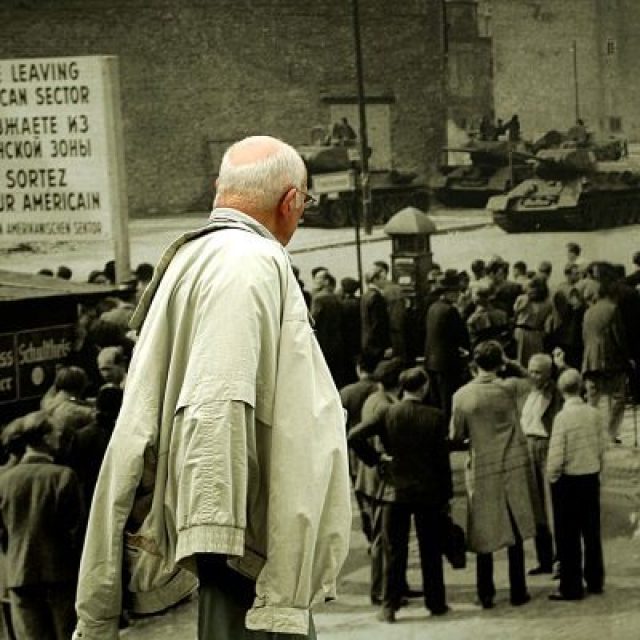 Beton-Spiegel – Ein Ausstellungsprojekt der Stiftung Berliner Mauer mit der Künstlerin Constanze Kratzsch