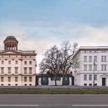 Live tours through museums and exhibitions in December
