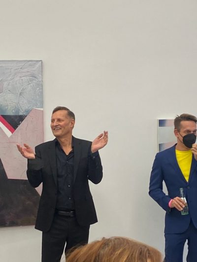 nüüd.berlin gallery, Galerist Henner Merle, Galerieeröffnung 2021 - Foto: Katrin Noack