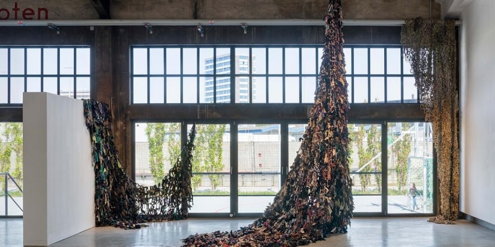 NEWS ++ Fabian Knecht | Kunst gegen die Gewöhnung an den Ausnahmezustand des Krieges | Städtische Galerie Wolfsburg | verlängert bis 01.06.2024