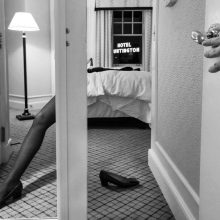 NEWS ++ Sarah van Rij: Im Klang der Schatten – Deichtorhallen Hamburg | 31.10.2025–04.01.2026