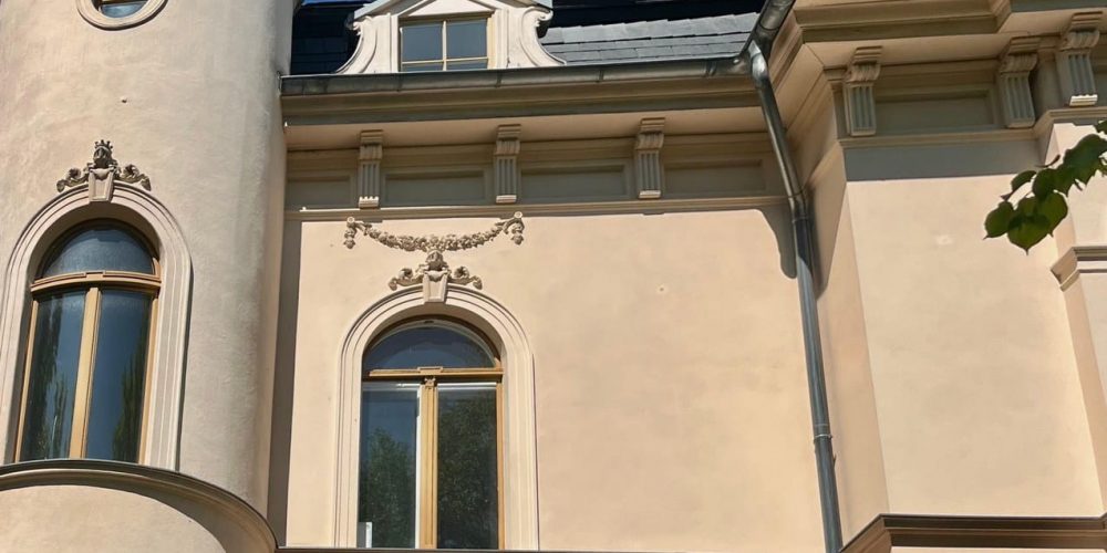 NEWS ++ Mehr als ein Ortswechsel: Galerie Schindler zieht in die Villa von Kleist (Potsdam) | ab 26.09.2026