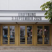 NEWS ++ Geschichtsträchtige Prater Galerie in Kastanienallee wiedereröffnet mit „Courage: Schwestern im Geiste“ (Berlin) | 03.09.2026