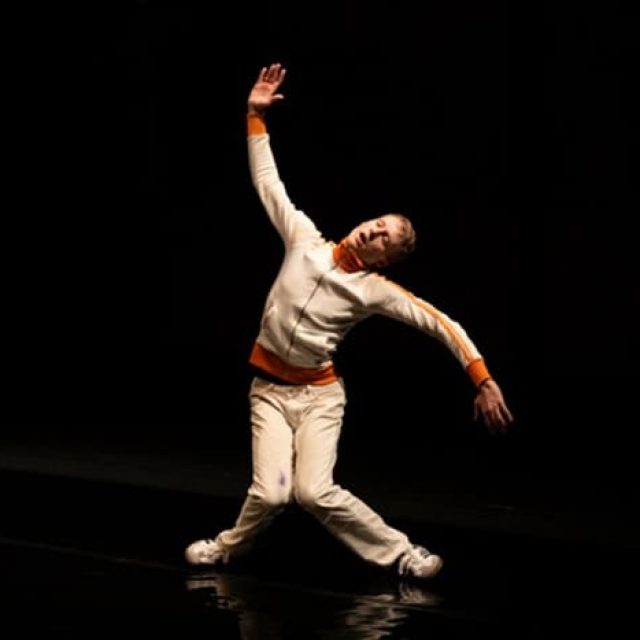 NEWS ++ Adam Russell-Jones: Release the Hounds – Sophiensaele | 27.02.-28.02.2026