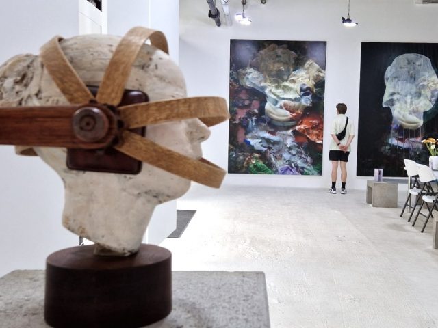 CSR.ART Contemporary Show Room