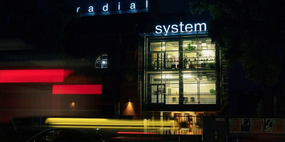 NEWS ++ A new light in Berlin’s urban space: Mischa Kuball’s light intervention at Radialsystem