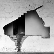 NEWS ++ 5-5-5-5 cut. Raum-Klang-Intervention von Raimund Kummer + Daniel Ott – Akademie der Künste am Pariser Platz | 10.04.-14.05.2025